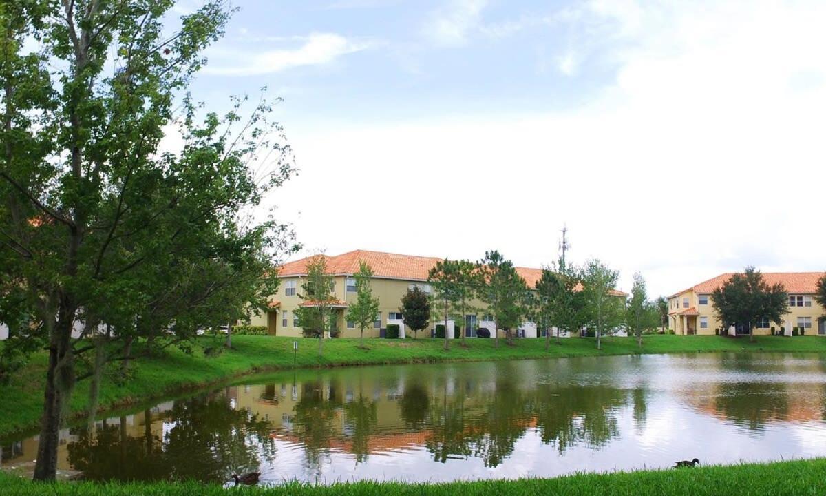 Four Bedrooms Townhouse 5102 كيسيمي المظهر الخارجي الصورة
