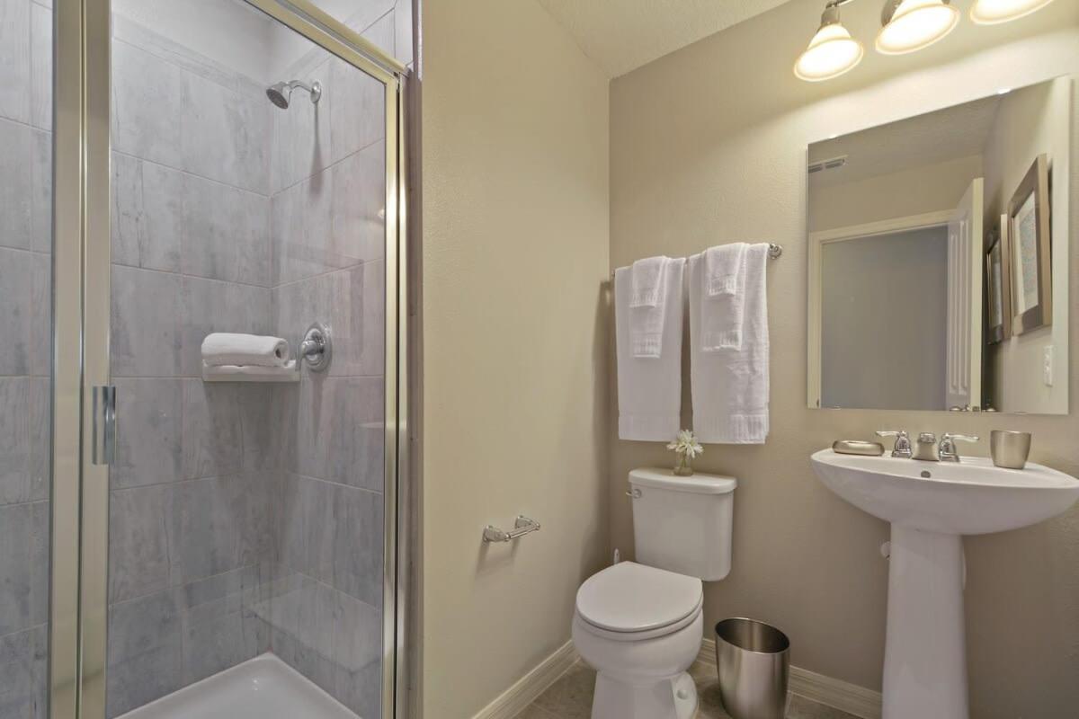 Four Bedrooms Townhouse 5102 كيسيمي المظهر الخارجي الصورة